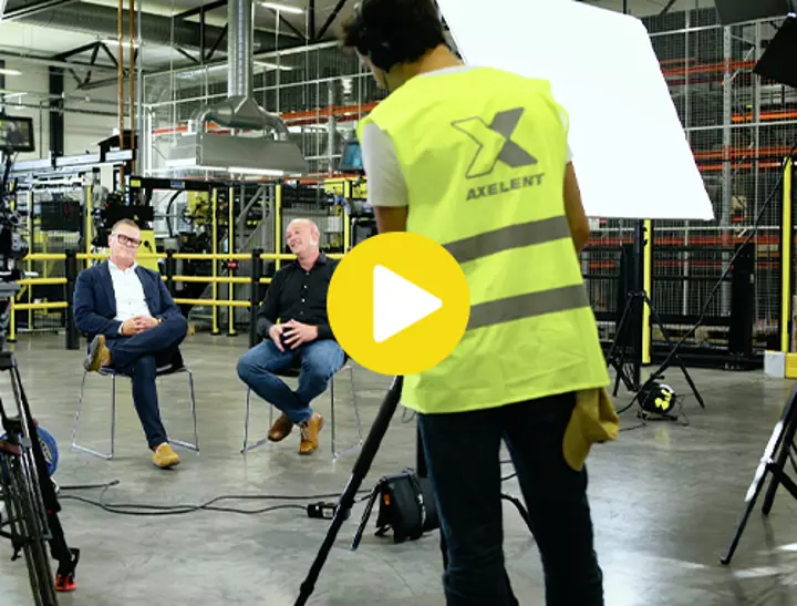 Die 30-jährige Erfolgsgeschichte von Axelent wurde in einem Buch festgehalten. Die 30-jährige Erfolgsgeschichte von Axelent wurde in einem Buch festgehalten.