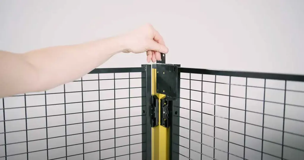 Einbau von obere Befestigung mit Axelent